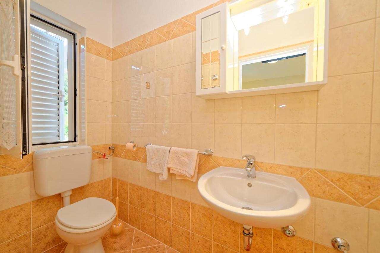 App&Rooms Anica Kampor Ngoại thất bức ảnh