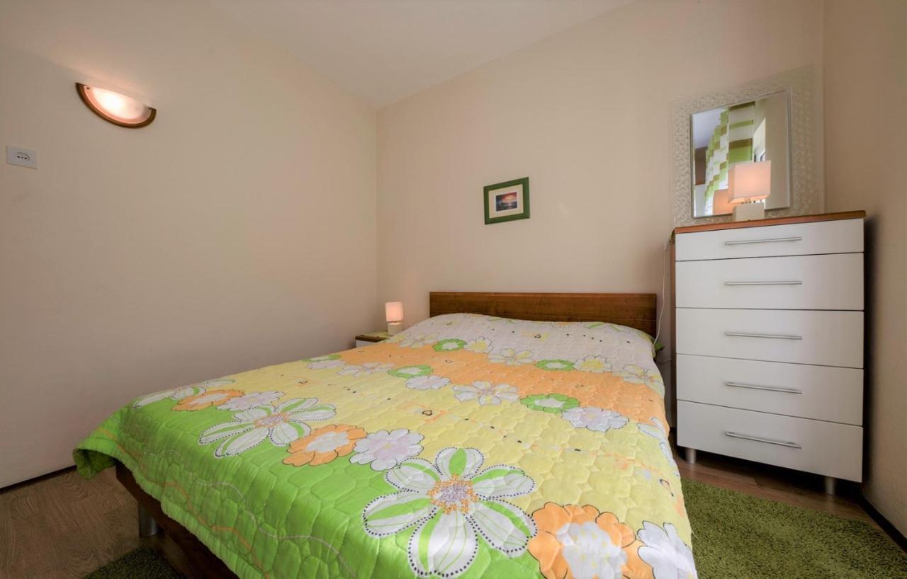 App&Rooms Anica Kampor Ngoại thất bức ảnh
